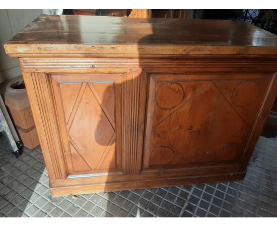 credenza / banco da centro locale