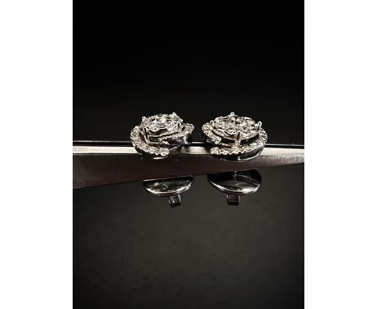 Orecchini  con  Diamanti   0.70 ct.