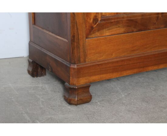 Antica credenza servante  cappuccina L. Filippo 1850 noce massello . rest 142 x 54 . Restaurata 