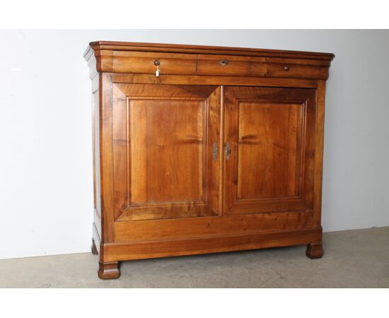 Antica credenza servante  cappuccina L. Filippo 1850 noce massello . rest 142 x 54 . Restaurata 