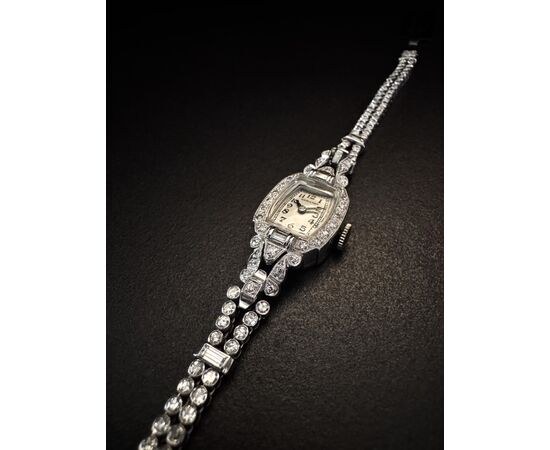 Orologio firmato   " HAMILTON "  in   platino   Diamanti   3  ct. 