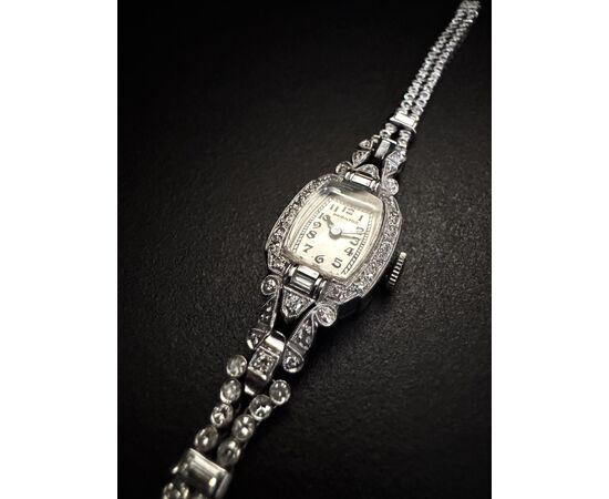 Orologio firmato   " HAMILTON "  in   platino   Diamanti   3  ct. 