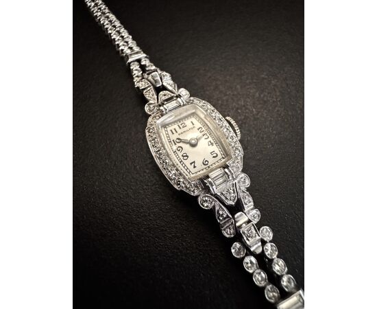 Orologio firmato   " HAMILTON "  in   platino   Diamanti   3  ct. 