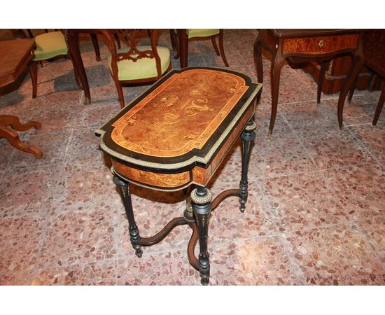 Toilette francese stile Luigi XVI in legno ebano e radica di olmo riccamente intariata