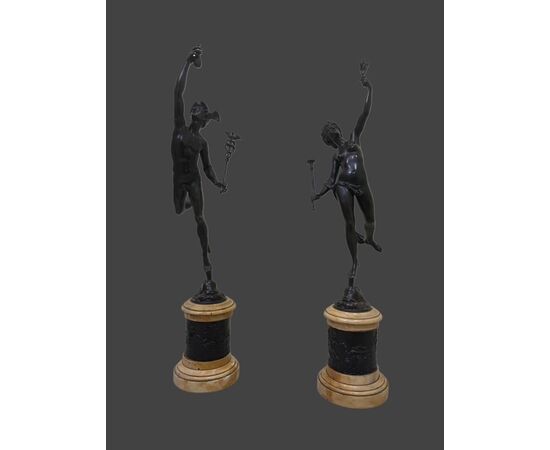 COPPIA DI SCULTURE IN BRONZO PATINATO 