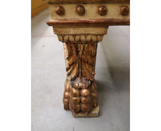 Bed in carved lacquered and gilded wood     