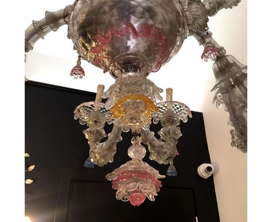 Large Murano glass chandelier with 12 lights     