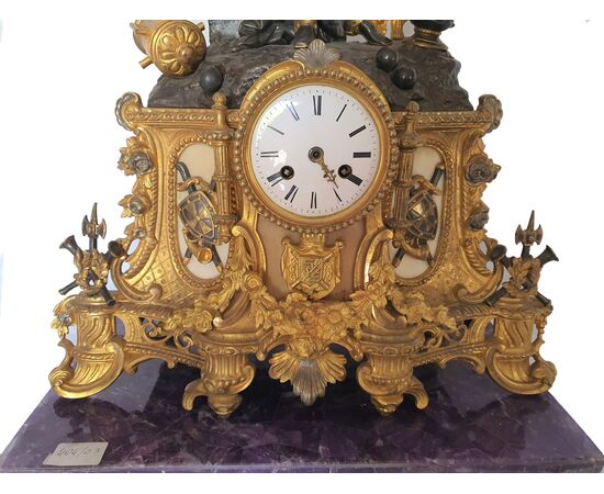 Orologio da tavolo in bronzo con base in ametista, Francia Napoleone III