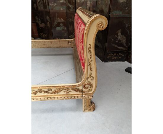 Bed in carved lacquered and gilded wood     