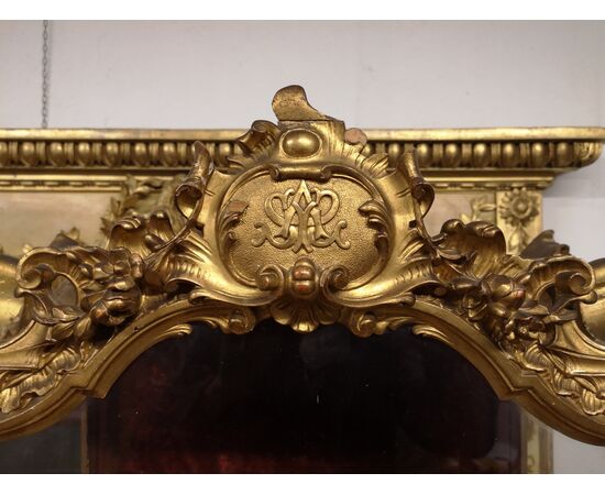 Case in gilded wood     