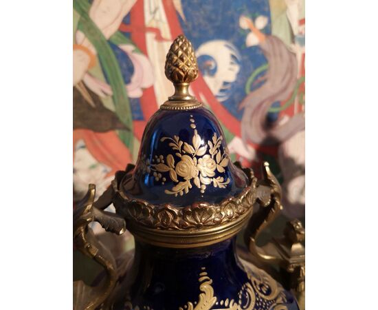 Coppia di Vasi in porcellana di Sevres