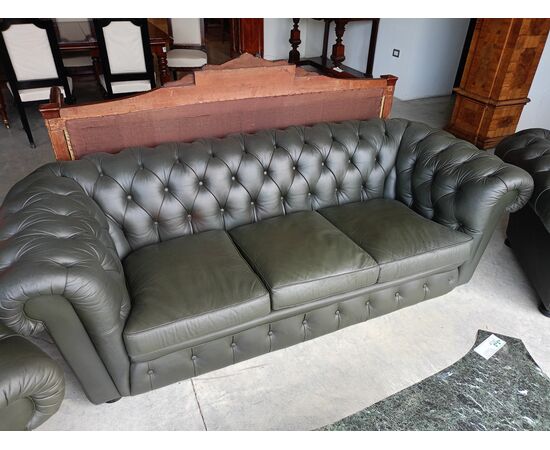 Salotto Chesterfield divano + coppia di poltrone