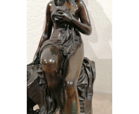 La ninfa Amaltea con la capra - Scultura in bronzo Francia XIX secolo firmata