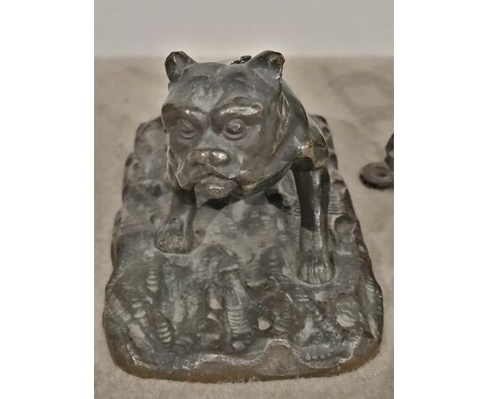 Due bronzetti dell'800 raffiguranti cani