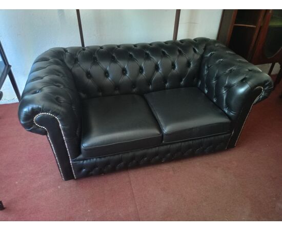 Coppia divani Chesterfield in pelle nera 