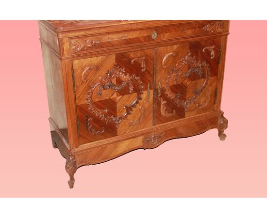 Credenza con alzata stile Luigi Filippo riccamente intarsiata di inizio 1900 fine 1800