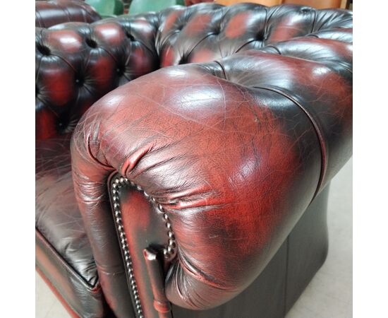 Poltrona chesterfield club vintage inglese originale in pelle bordeaux 