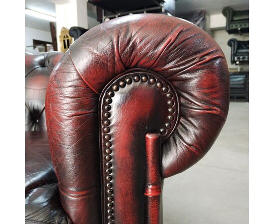 Poltrona chesterfield club vintage inglese originale in pelle bordeaux 