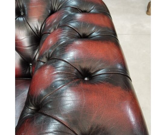 Poltrona chesterfield club vintage inglese originale in pelle bordeaux 