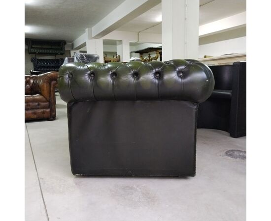 Divano chesterfield club 2 posti inglese originale vintage in pelle verde 