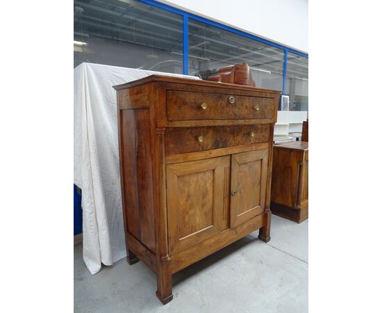 Credenza Impero in noce a mezza colonna con porte e due cassetti Francia