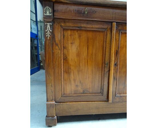 Credenza Impero in noce massello a 4 porte con bronzi 1820 Francia