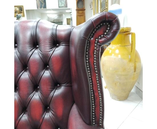 Poltrona chesterfield Queen Anne nuova inglese originale in pelle bordeaux 