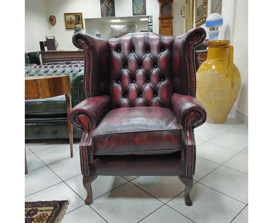 Poltrona chesterfield Queen Anne nuova inglese originale in pelle bordeaux 