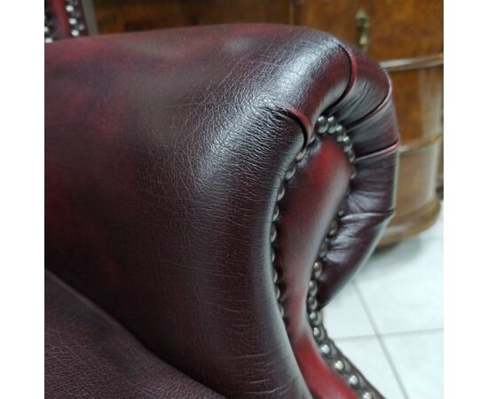 Poltrona chesterfield Queen Anne nuova inglese originale in pelle bordeaux 