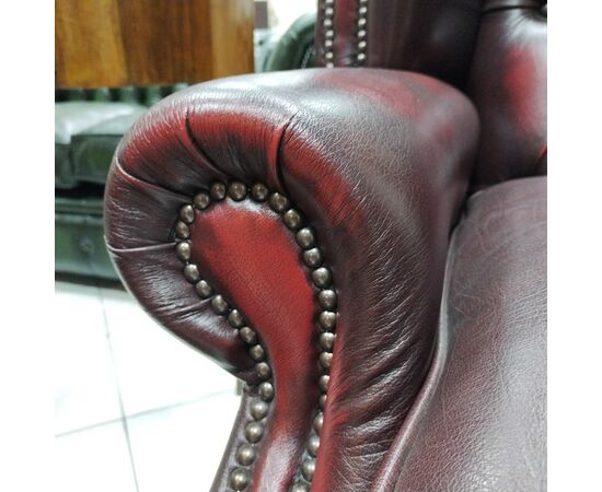 Poltrona chesterfield Queen Anne nuova inglese originale in pelle bordeaux 