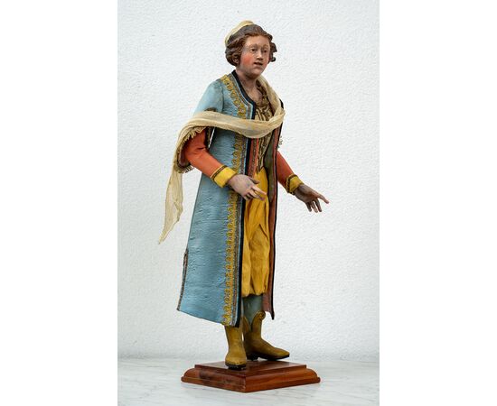 Scultura presepiale raffigurante Giorgiana avente mani e piedi in legno e testa di terracotta con occhi di cristallo.