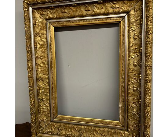 Antica cornice foglia oro e argento XIX sec . Mis 69 x 54 . Interna utile 47 x 33 , 50 