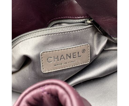 CHANEL Borsa a Mano in Pelle Col. Viola Paris-Londres M