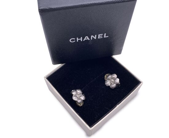 CHANEL Orecchini Vintage in Metallo Col. Argento Camellia