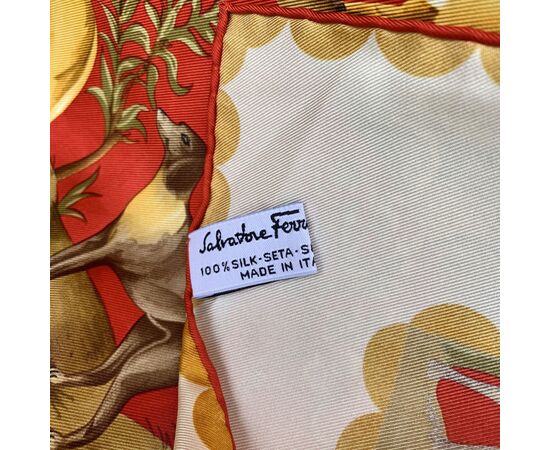 SALVATORE FERRAGAMO Foulard Vintage in Seta Col. Rosso