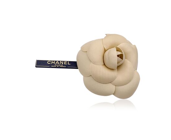 CHANEL Spilla Vintage in Tela Col. Beige Camellia