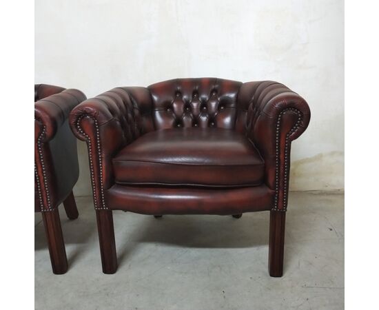 Coppia di poltrone inglese chesterfield vintage originale in pelle marrone 