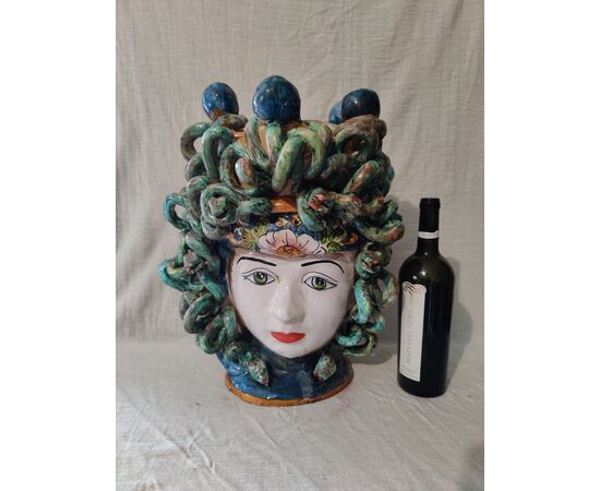 Testa di principessa con serpenti in ceramica di Caltagirone - H 43 cm - Sicilia