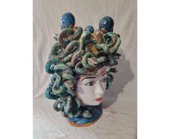 Testa di principessa con serpenti in ceramica di Caltagirone - H 43 cm - Sicilia