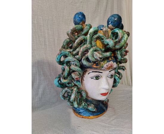 Testa di principessa con serpenti in ceramica di Caltagirone - H 43 cm - Sicilia