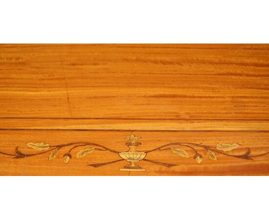 Tavolo da salotto scrittoio inglese stile Sheraton in Satinwood del 1800 con pitture