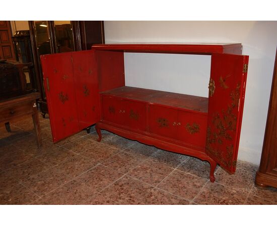 Credenza Cinese prima metà 1900 laccata e riccamente decorata