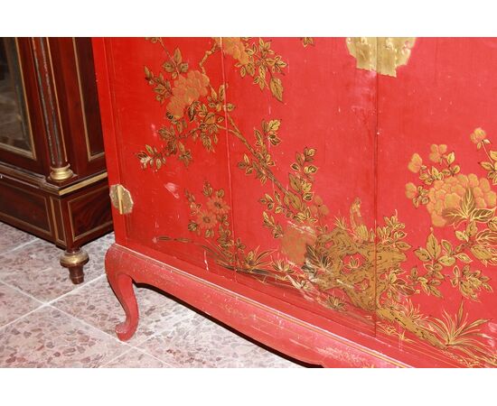 Credenza Cinese prima metà 1900 laccata e riccamente decorata