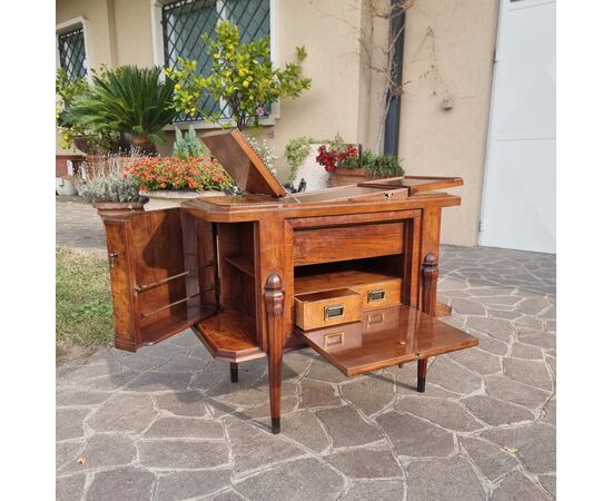 Accattivante Mobile Bar Anni '50 Apribile: Eleganza Retrò per la Tua Casa