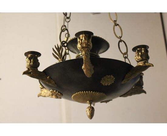 Lume Impero a sospensione, bronzo patinato e dorato.