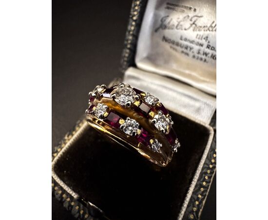 Anello  con  Rubini  e  Diamanti  