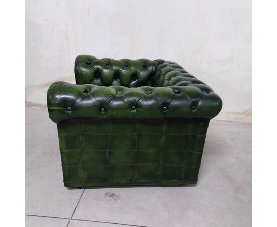 Poltrona chesterfield club vintage inglese originale in pelle verde smeraldo 