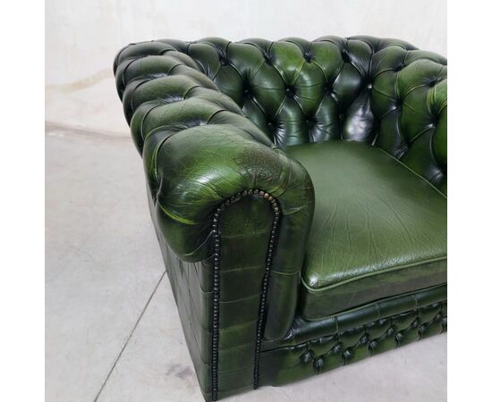 Poltrona chesterfield club vintage inglese originale in pelle verde smeraldo 