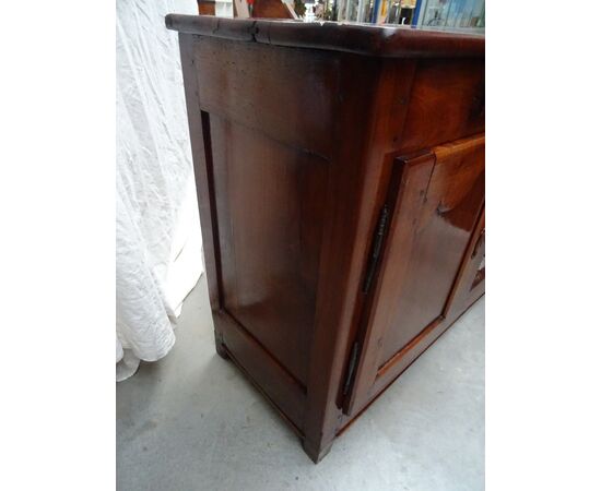 Credenza a tre porte Luigi XVI fine 1700 in noce massello Francia