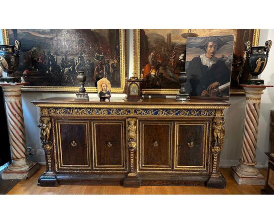 CREDENZA IN NOCE RINASCIMENTALE PRIMA META’ DEL XVI SECOLO